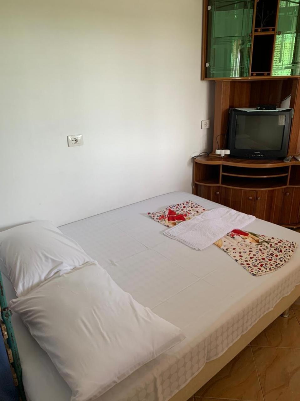 Denaj House Hotel Himare Bilik gambar