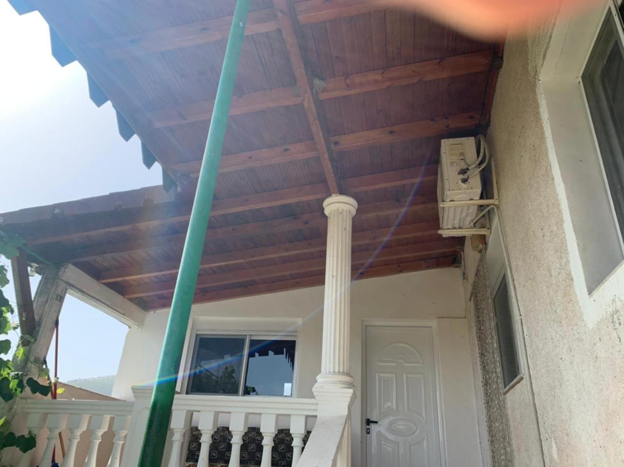 Denaj House Hotel Himare Bilik gambar